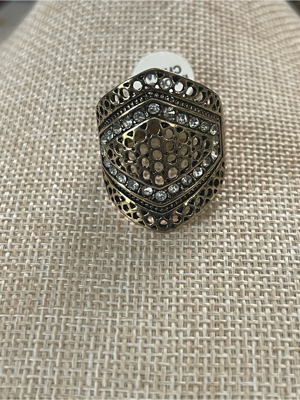 NWT Genesis collection woman vintage golden Ring with clear stones size 11